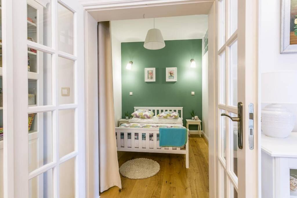 Old Town Apartment Delux クラクフ エクステリア 写真